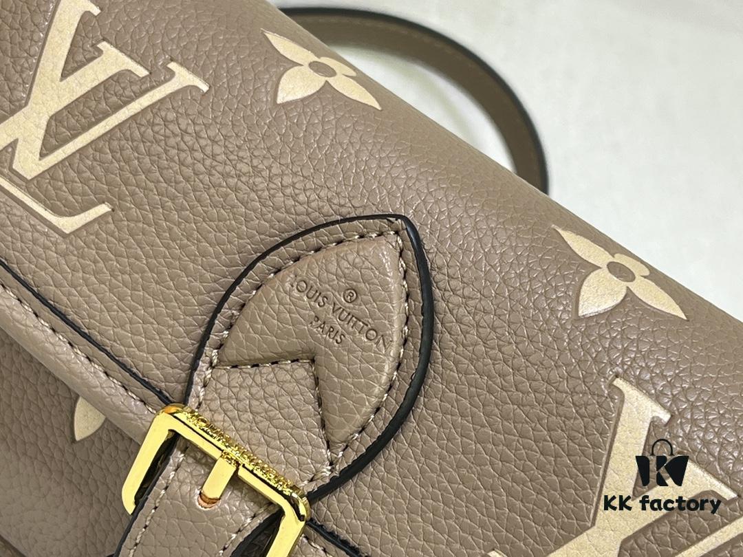 69306d076e68136f4d9a53fc M83300 M45985 Baguette Collection New Diane Handbag