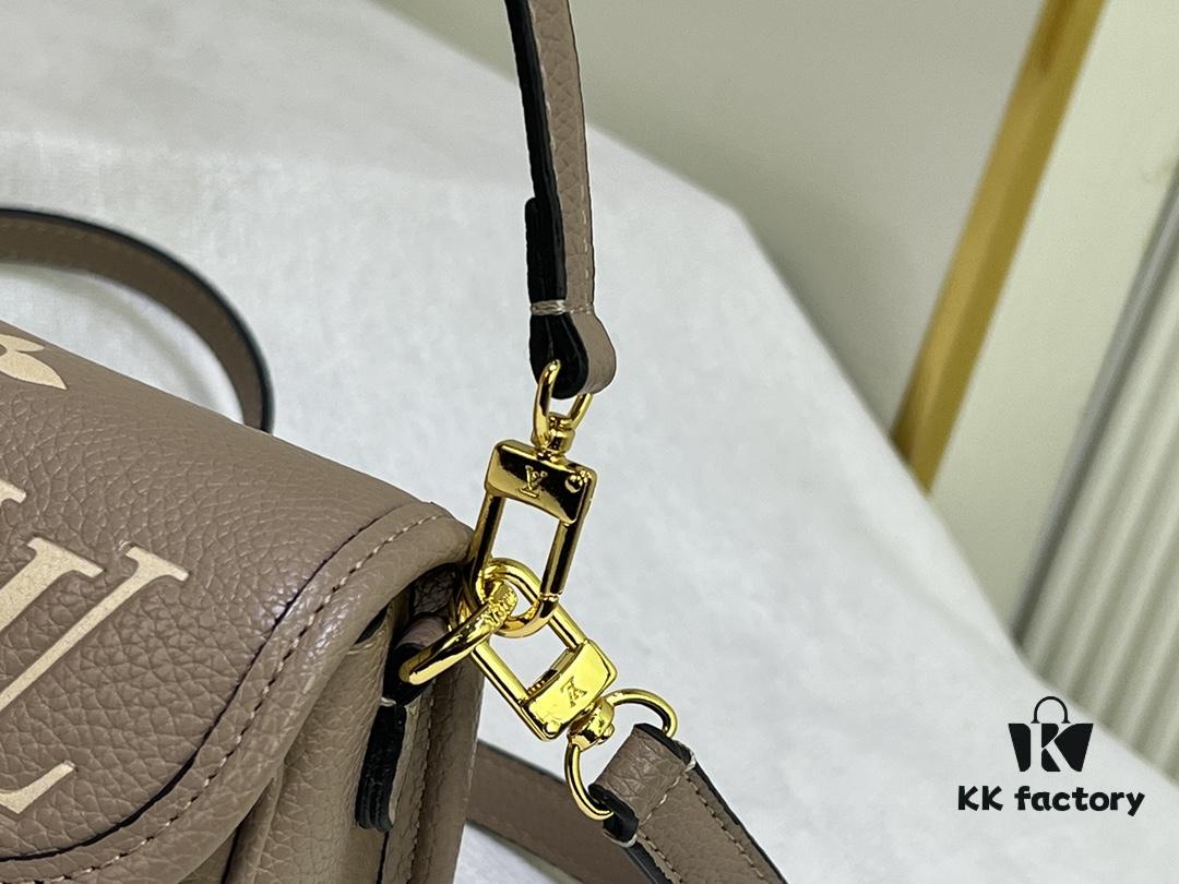 69306d086e68136f4d9a53fd M83300 M45985 Baguette Collection New Diane Handbag