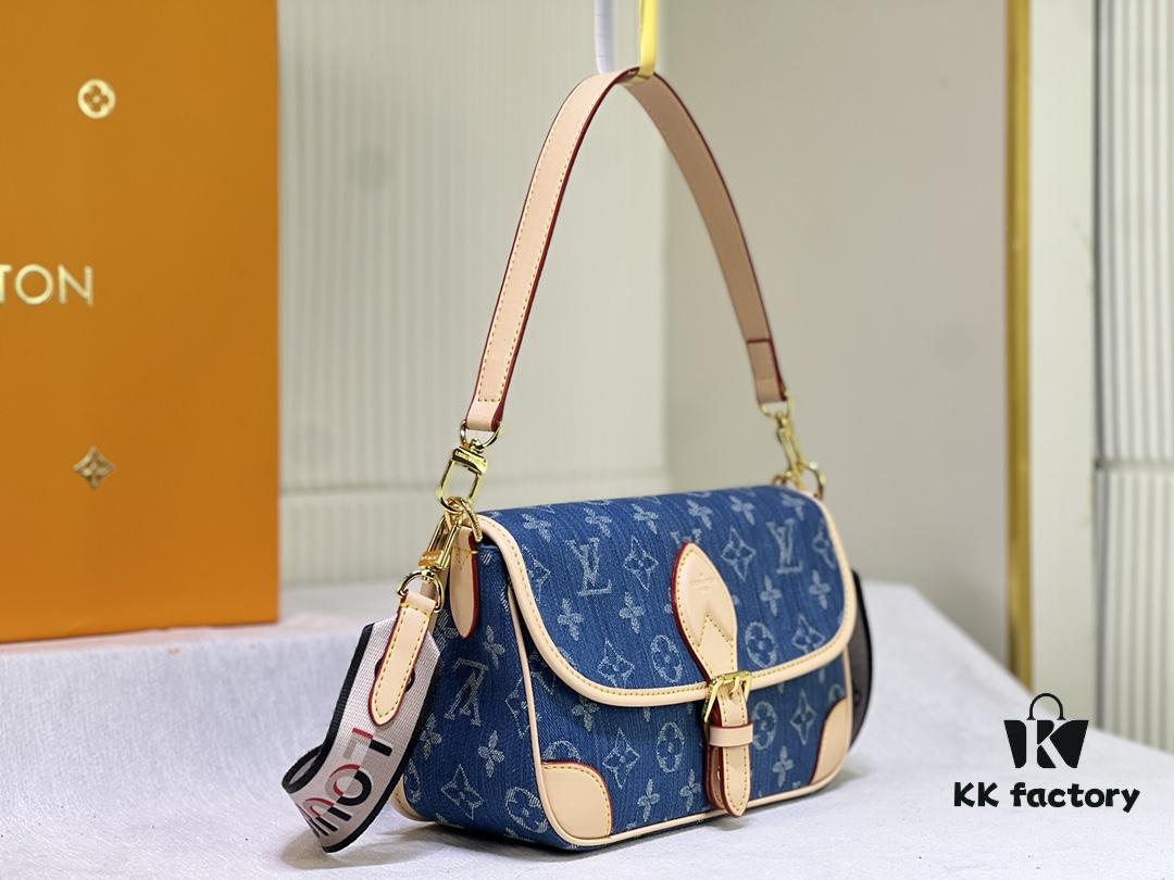 69306d136e68136f4d9a5414 M46386 M45985 Denim Baguette Diane Handbag