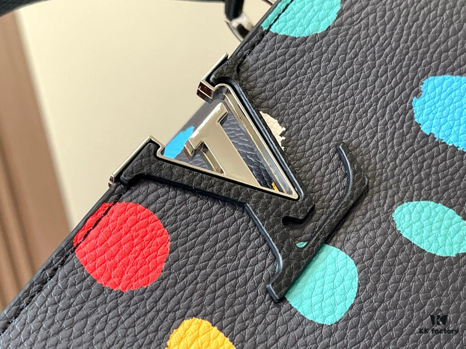 69306d676e68136f4d9a549f Upgraded M21663 LV x YK Capucines Small Handbag