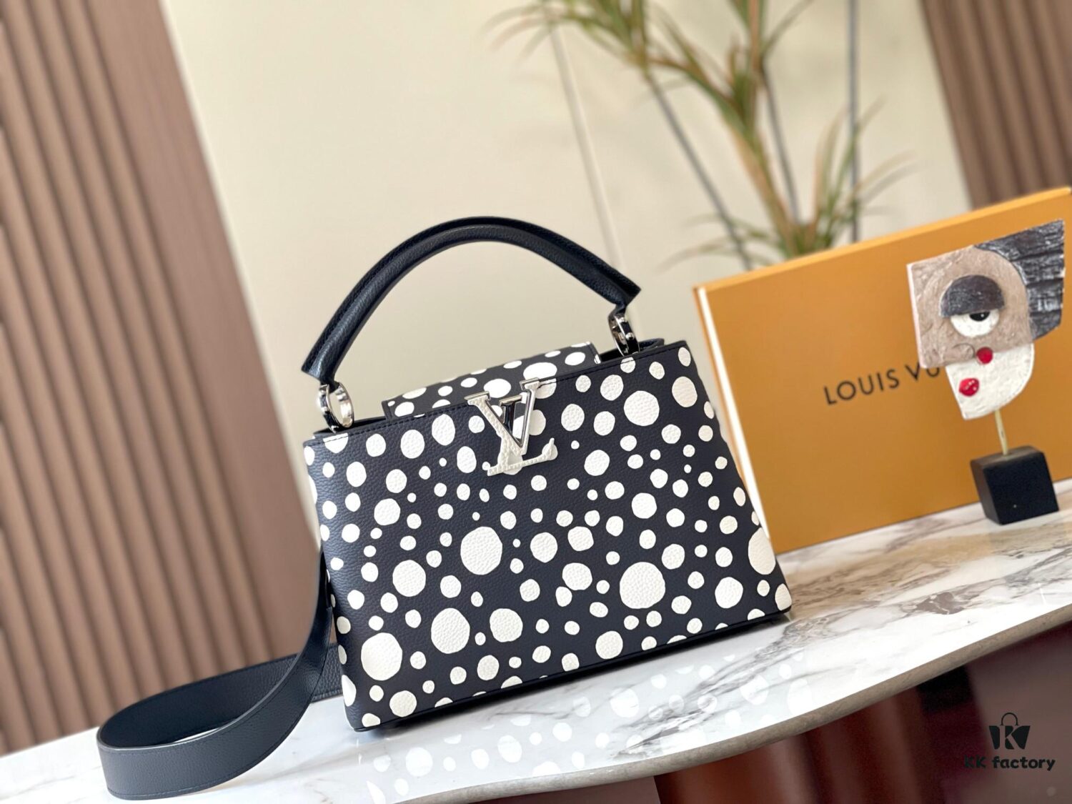 69306d746e68136f4d9a54b4 Upgraded M21665 LV x YK Capucines Medium Handbag