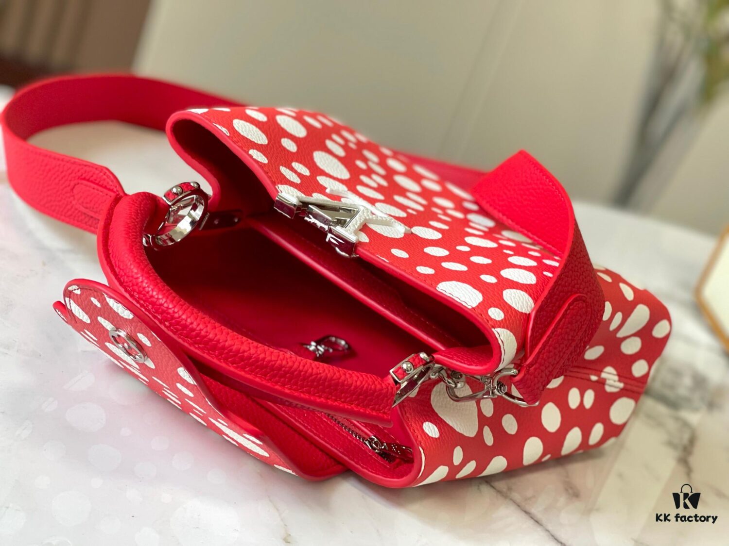 69306d786e68136f4d9a54b9 Upgraded M21663 LV x YK Capucines Small Handbag
