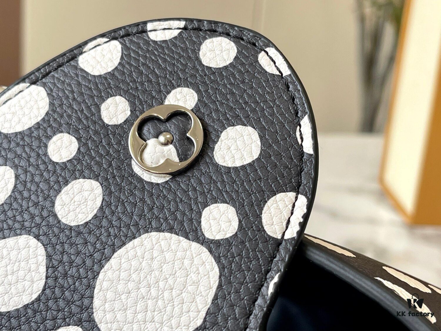 69306d7a6e68136f4d9a54be Upgraded M21665 LV x YK Capucines Medium Handbag