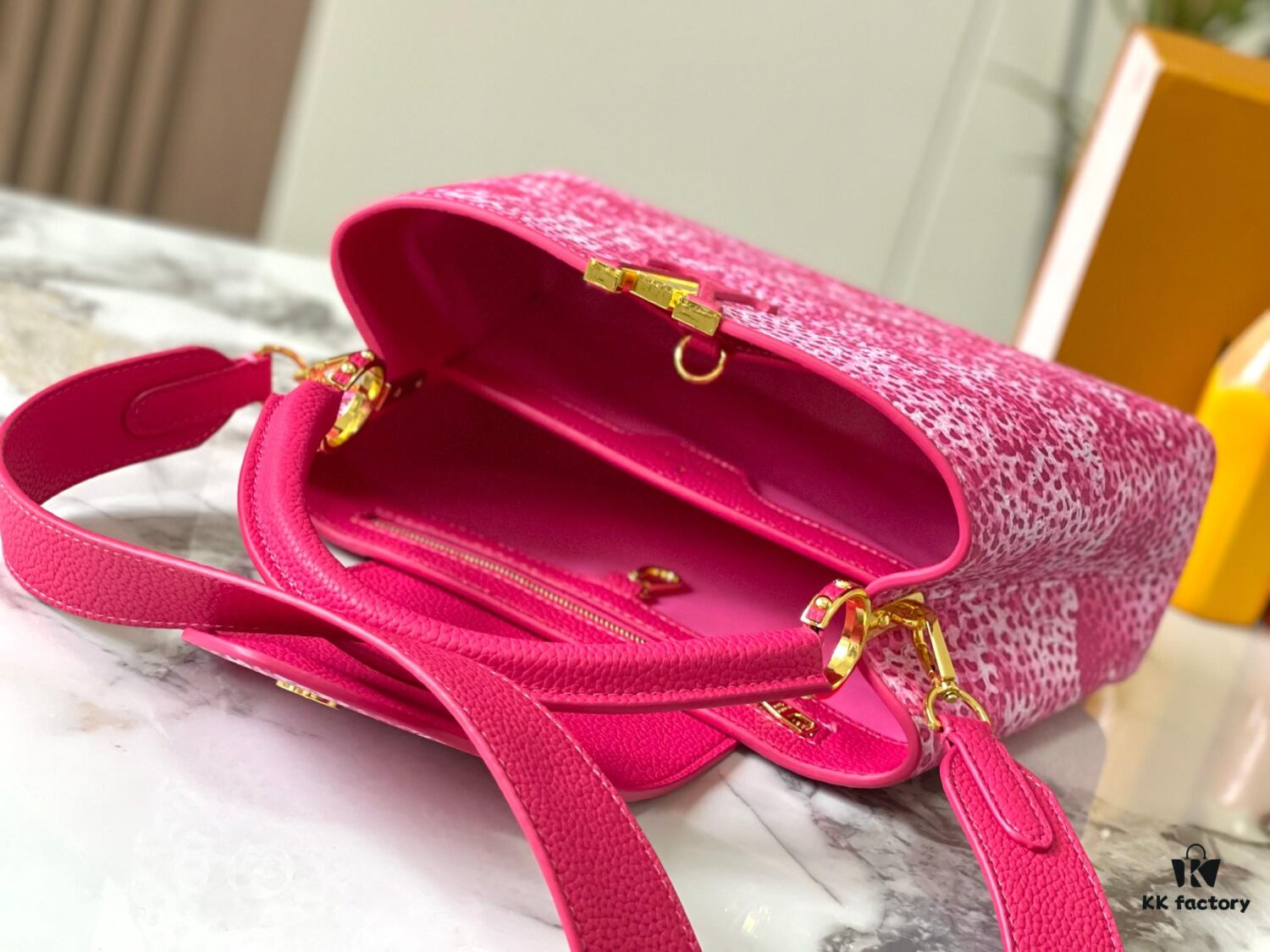 69306d8c6e68136f4d9a54df LV x YK Capucines Medium Bag in Upgraded M21728 Infinity Net Design