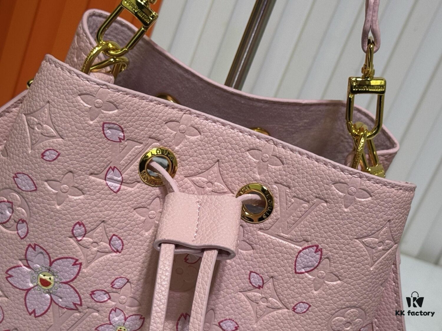 69306e266e68136f4d9a55b0 M13676 M44021 NeoNoe BB Bucket Bag from Louis Vuitton × Takashi Murakami Reissue Collection