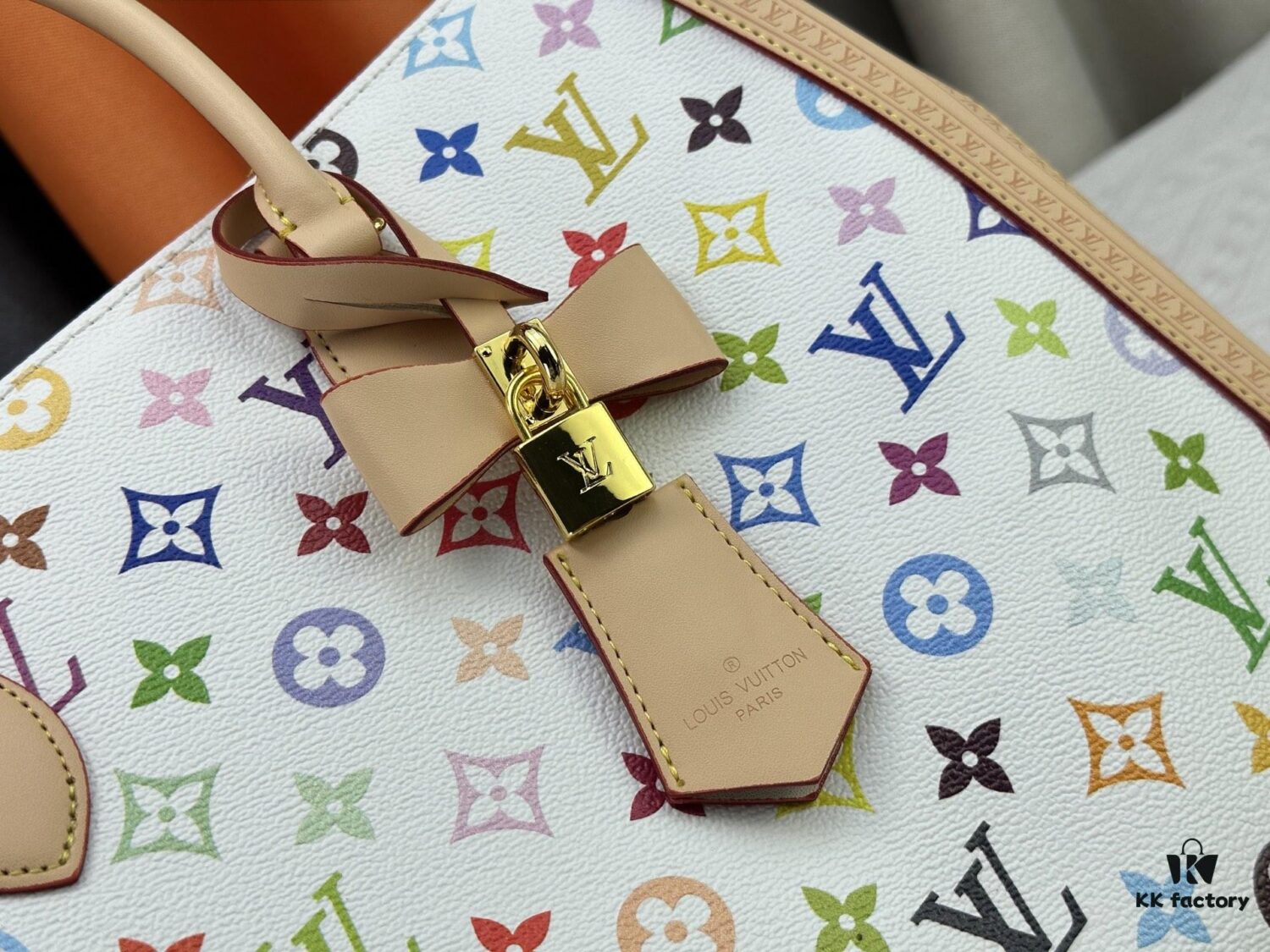 69306e626e68136f4d9a5615 M13079 New White Tricolor Louis Vuitton x Takashi Murakami Women's Shoulder Bag, Tote Bag Size 34