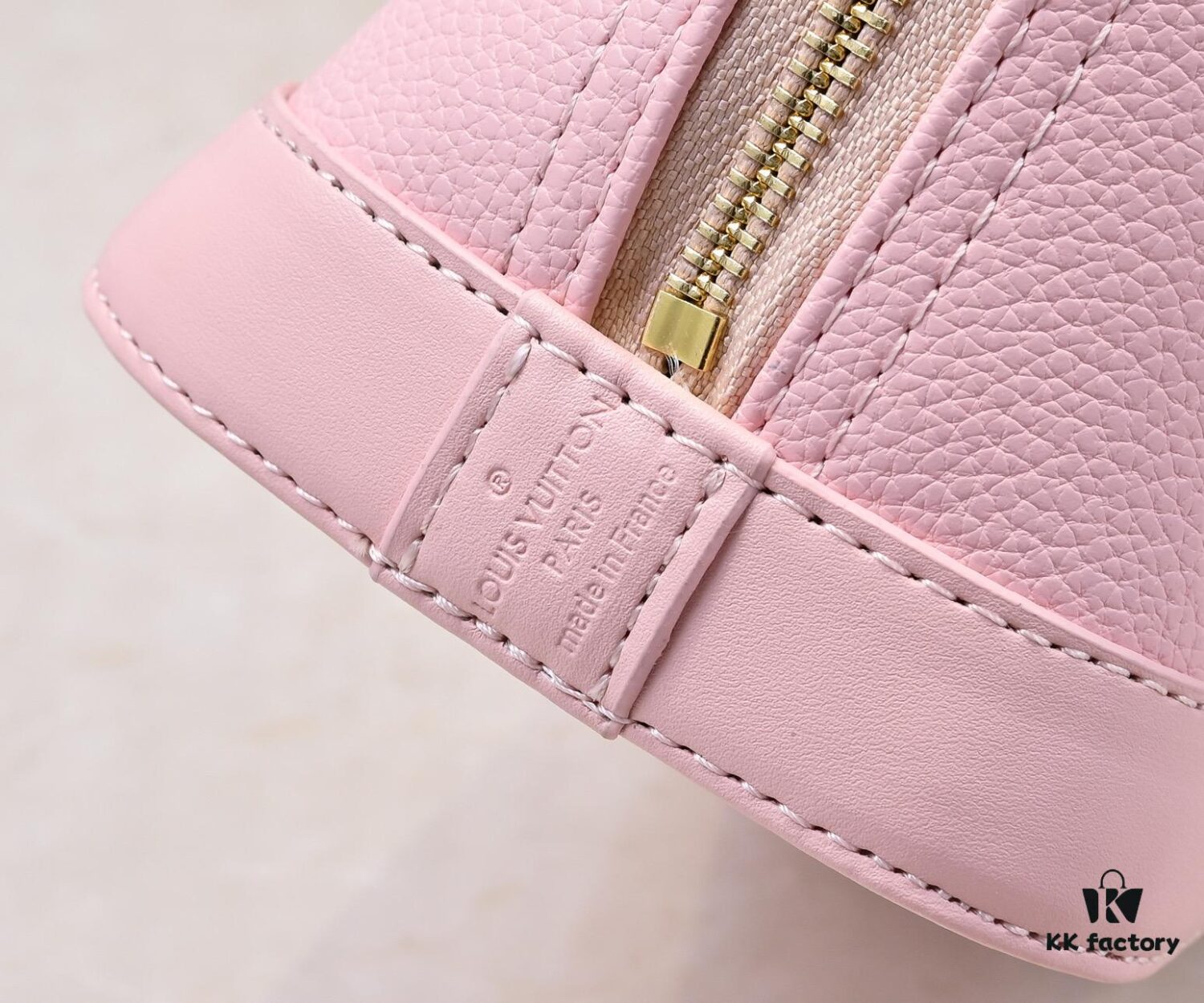 69306ef76e68136f4d9a56ea Louis Vuitton Alma BB M53152 M13670 Signature Handbag