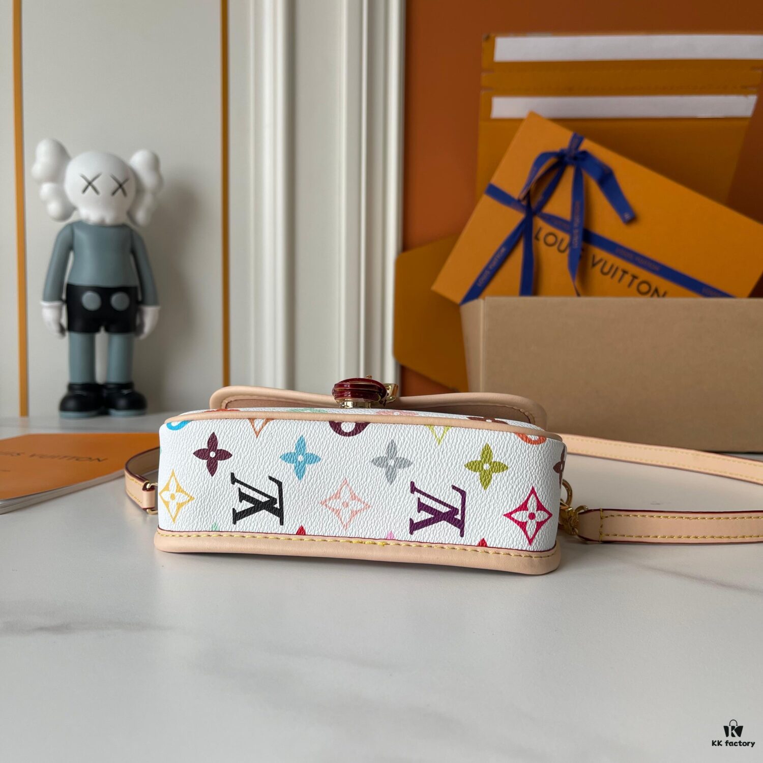 Upgraded Version [Actual Product Photos, Original Background] (Quality Comparison) M14194 M83566 M83300 M45985 M83298 Baguette Bag Series, Details to Follow. Bai Sancui