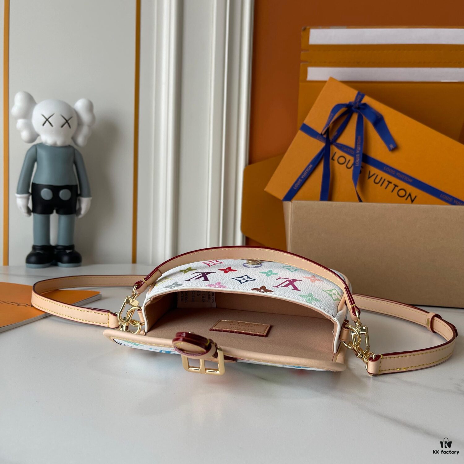 Upgraded Version [Actual Product Photos, Original Background] (Quality Comparison) M14194 M83566 M83300 M45985 M83298 Baguette Bag Series, Details to Follow. Bai Sancui