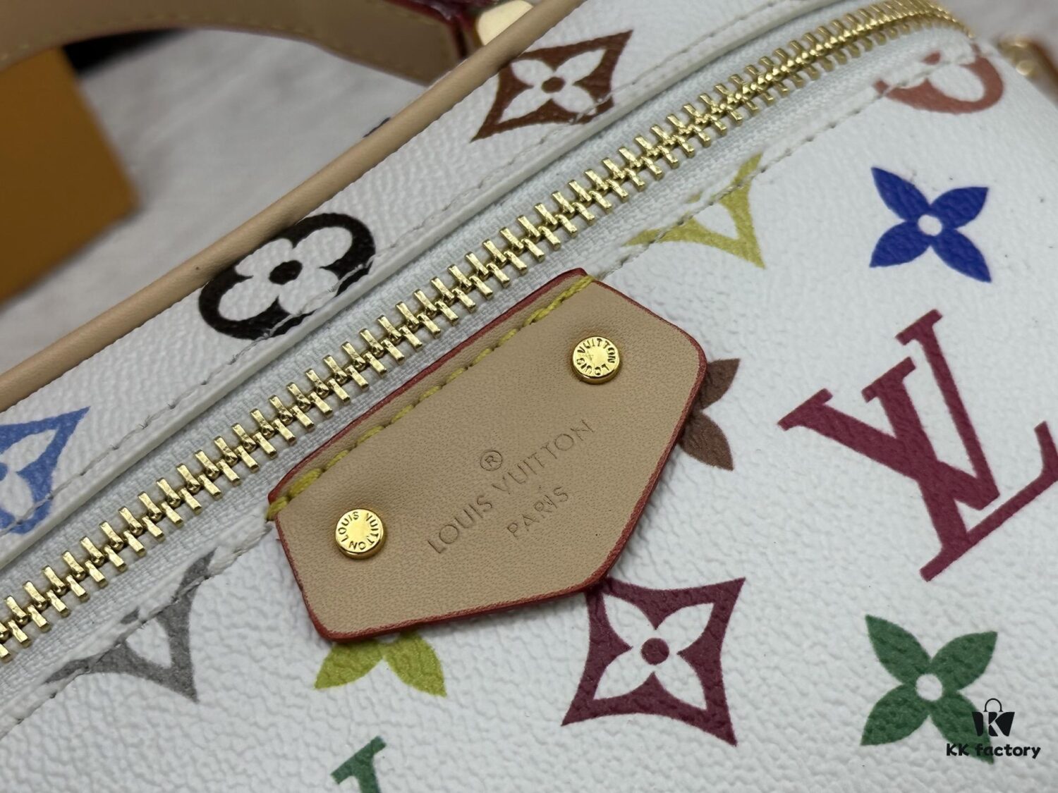 69306f6c6e68136f4d9a5793 Official Latest Model, Authentic Craftsmanship, Real Photos - Vanity Pouch from Louis Vuitton x Takashi Murakami Reimagined Collection