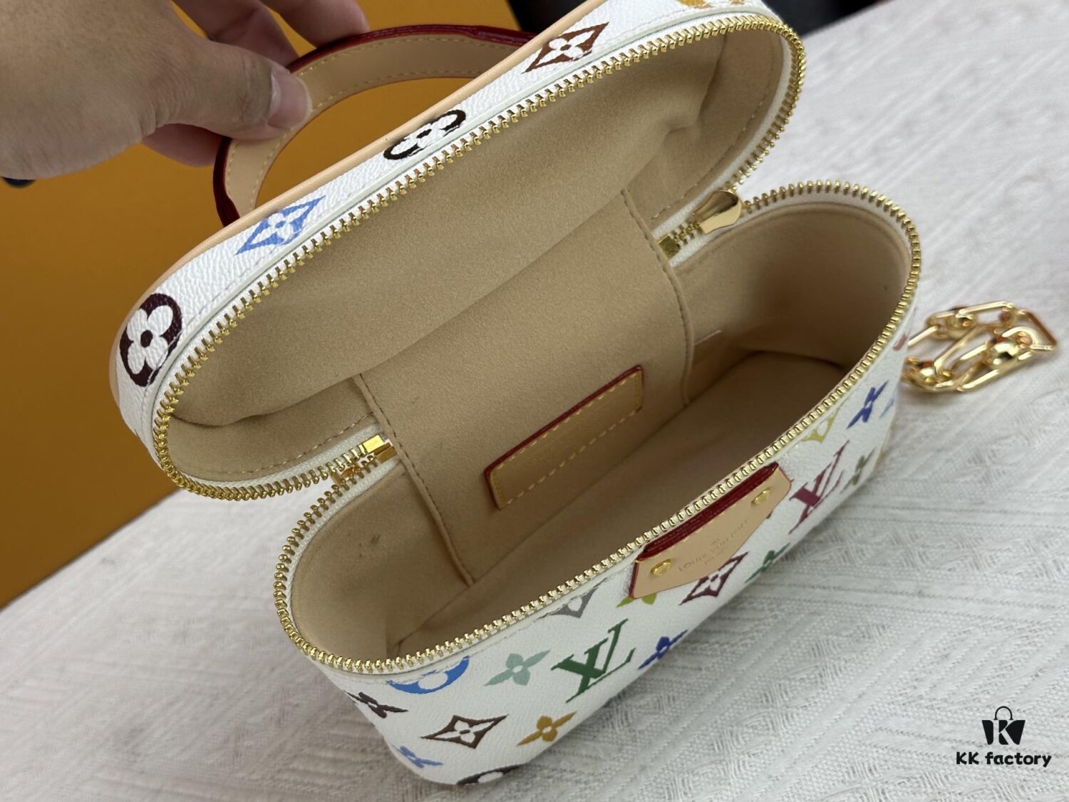 69306f6d6e68136f4d9a5796 Official Latest Model, Authentic Craftsmanship, Real Photos - Vanity Pouch from Louis Vuitton x Takashi Murakami Reimagined Collection
