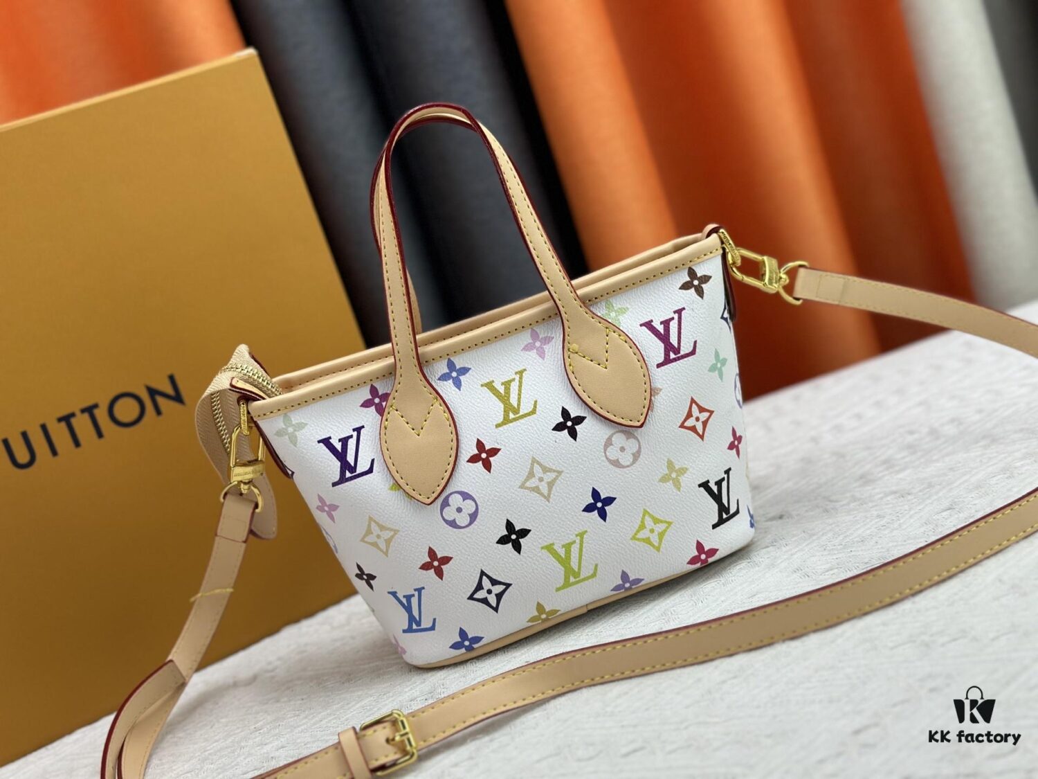69306f786e68136f4d9a57a0 M46705 NEVERFULL BB Bag in White with Tricolor Design, Collaborated with Takashi Murakami