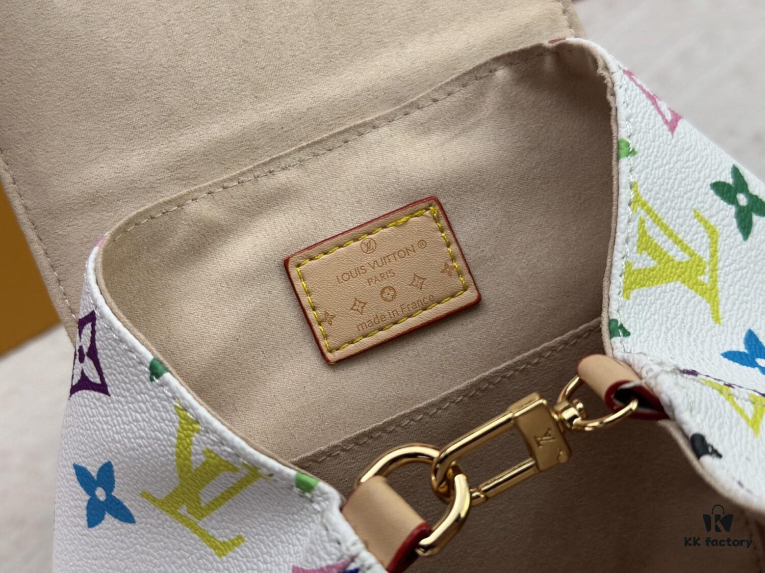 69306f8a6e68136f4d9a57b7 Upgraded Original M13081 M46836 This Venice Backpack Crafted from Coated Canvas with Vivid Hues Inspired by Japanese Artist Takashi Murakami Depicting the Monogram Pattern, Showcasing the Playful Spirit of the Louis Vuitton x Takashi Murakami Reissue Collection