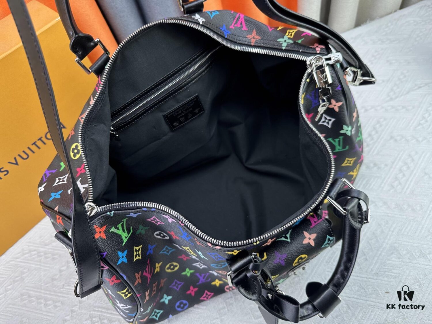 69306f976e68136f4d9a57ca M13742 Multicolor White and Black Travel Bag New Arrival LV x TM KEEPALL BANDOULIÈRE 45