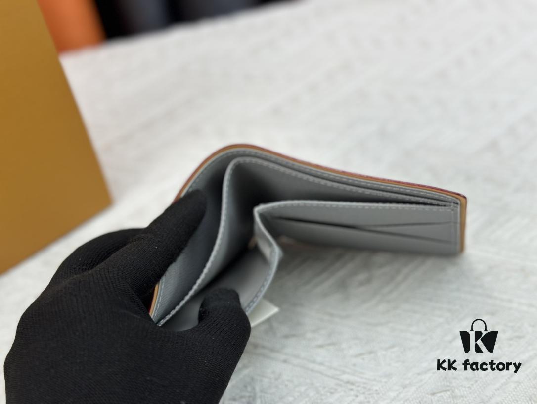 Wallet Model: N60895 M63297 Louis Vuitton Classic Brazza Wallet