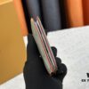Wallet Model: N60895 M63297 Louis Vuitton Classic Brazza Wallet