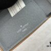 Wallet Model: N60895 M63297 Louis Vuitton Classic Brazza Wallet