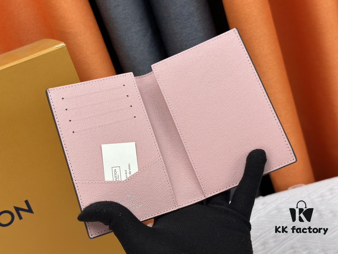693070966e68136f4d9a5962 Wallet M60410 Sakura Pink 👏👏 Vivienne Holidays 2022 Collection Passport Holder Celebrates Louis Vuitton's Travel Spirit