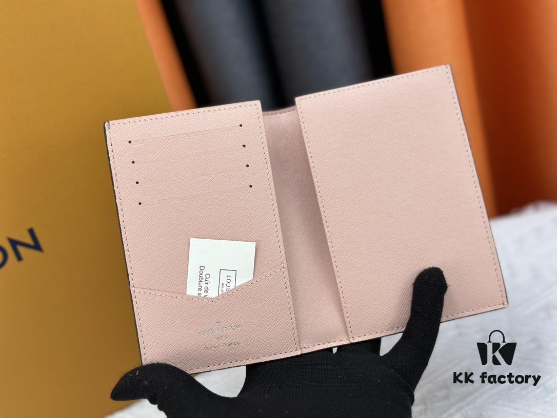 6930709d6e68136f4d9a596e Wallet M60410 Cat Pink 👏👏 Vivienne Holidays 2022 Collection Passport Holder Celebrates Louis Vuitton's Travel Spirit