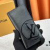 693070c66e68136f4d9a59c3 Wallet Model: N62665 Ink Waterwave Black M63513 Louis Vuitton Classic Brazza Wallet