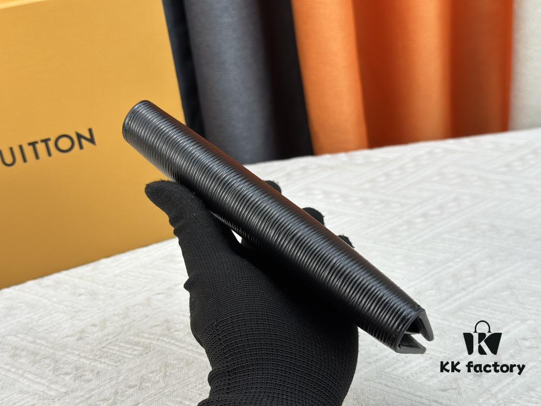 693070c76e68136f4d9a59c6 Wallet Model: N62665 Ink Waterwave Black M63513 Louis Vuitton Classic Brazza Wallet