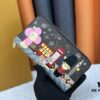 693070e36e68136f4d9a5a04 Wallet M60017 Dog