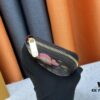 693070e46e68136f4d9a5a09 Wallet M60017 Dog