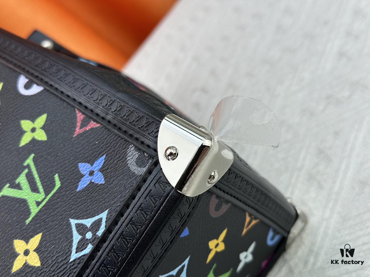 693071306e68136f4d9a5a9f M13079 New White Tricolor LV Louis Vuitton x Murakami Women's Shoulder Bag Tote Bag Size 34
