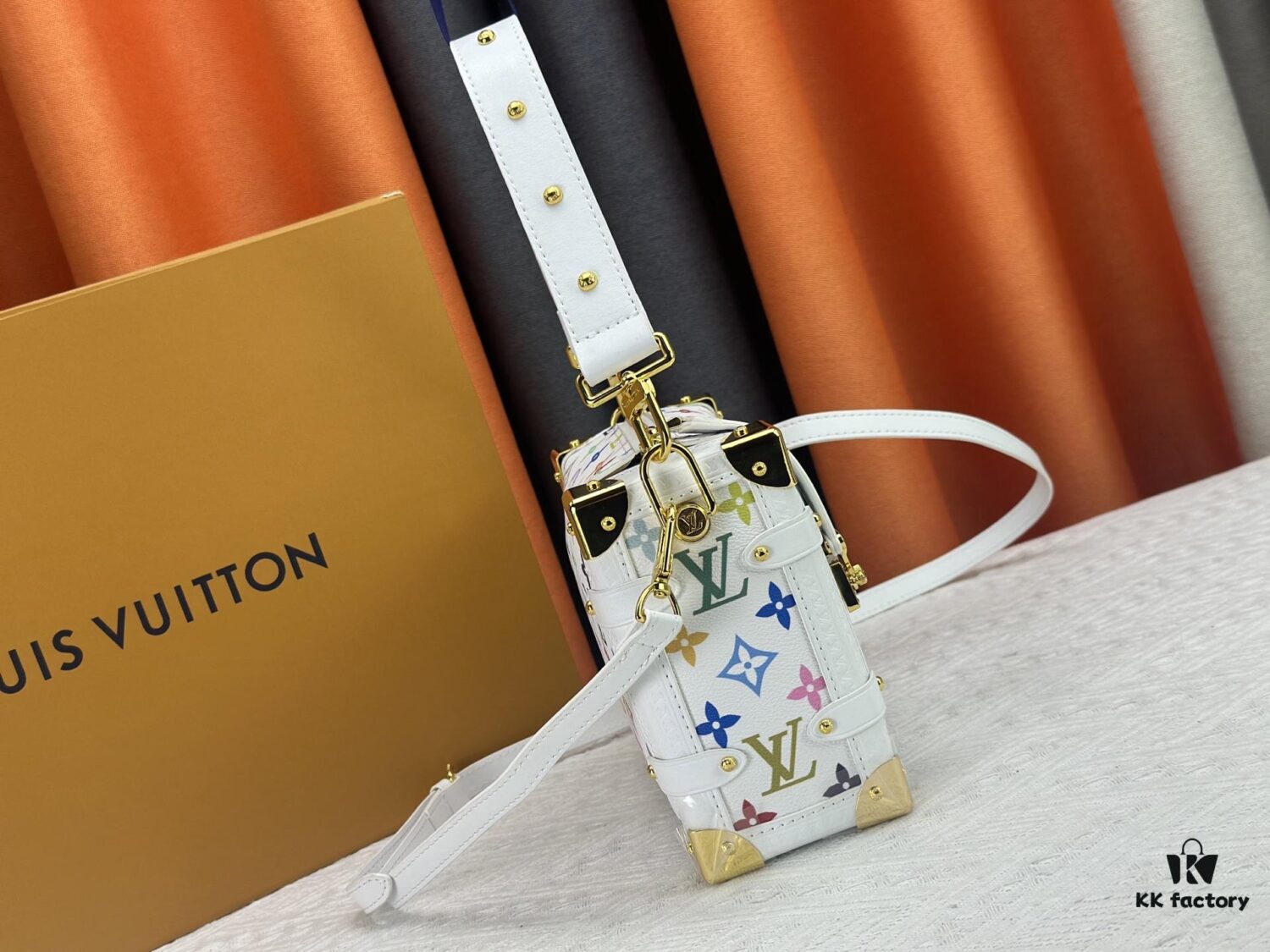 M14046 M46358 Black Tricolor White Tricolor Side Trunk Medium Handbag