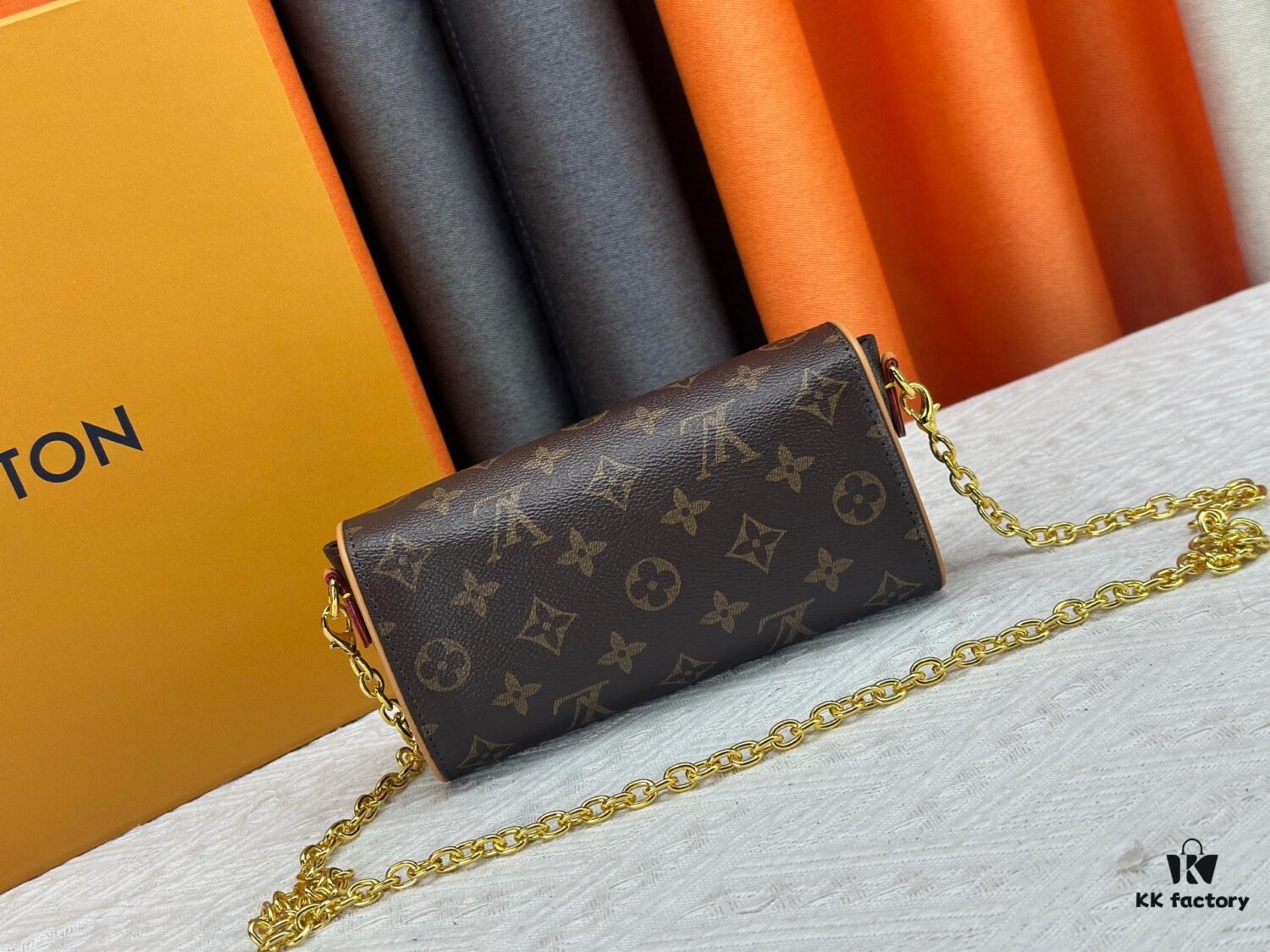 M13566 Pochette Camille Bag in Monogram Canvas
