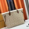 693071496e68136f4d9a5ad4 Lambswool, M40995 Medium Shopping Bag 💋💋 Louis Vuitton New Neverfull Redefines the Classic Handbag