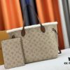 693071496e68136f4d9a5ad5 Lambswool, M40995 Medium Shopping Bag 💋💋 Louis Vuitton New Neverfull Redefines the Classic Handbag
