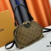 6930714e6e68136f4d9a5adf M12996 LV Half-Moon Double Zipper Handbag