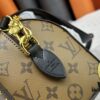 693071616e68136f4d9a5b09 M13146 Speedy Trunk Handbag