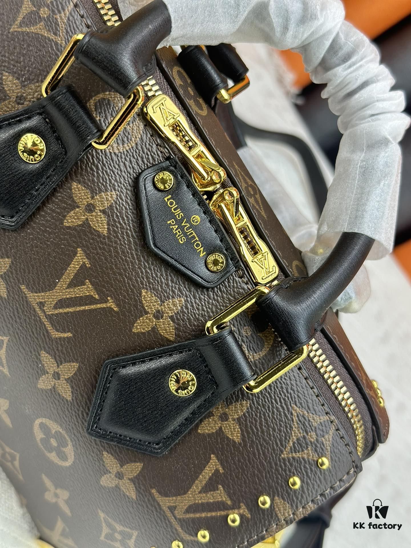 693071626e68136f4d9a5b0b M13146 Speedy Trunk Handbag