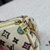693071676e68136f4d9a5b1a M24849 White Color Black Color Pillow Bag