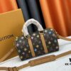 6930716b6e68136f4d9a5b20 M24849 White Color Black Color Pillow Bag