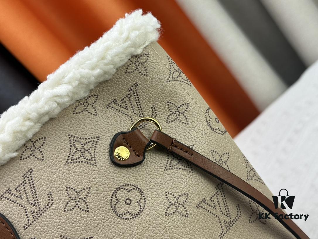 6930717d6e68136f4d9a5b4a Lambswool, M40995 Medium Shopping Bag 💋💋 Louis Vuitton New Neverfull Redefines the Classic Handbag