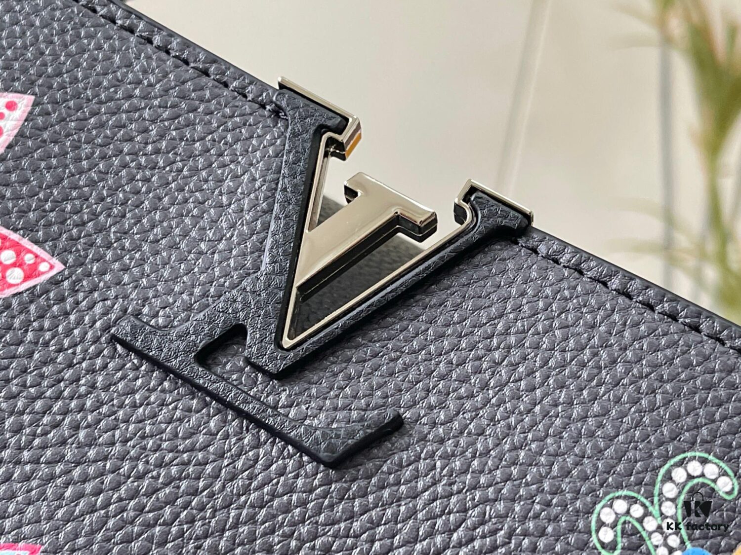 Upgraded Version M21756 LV x YK Capucines Medium Handbag