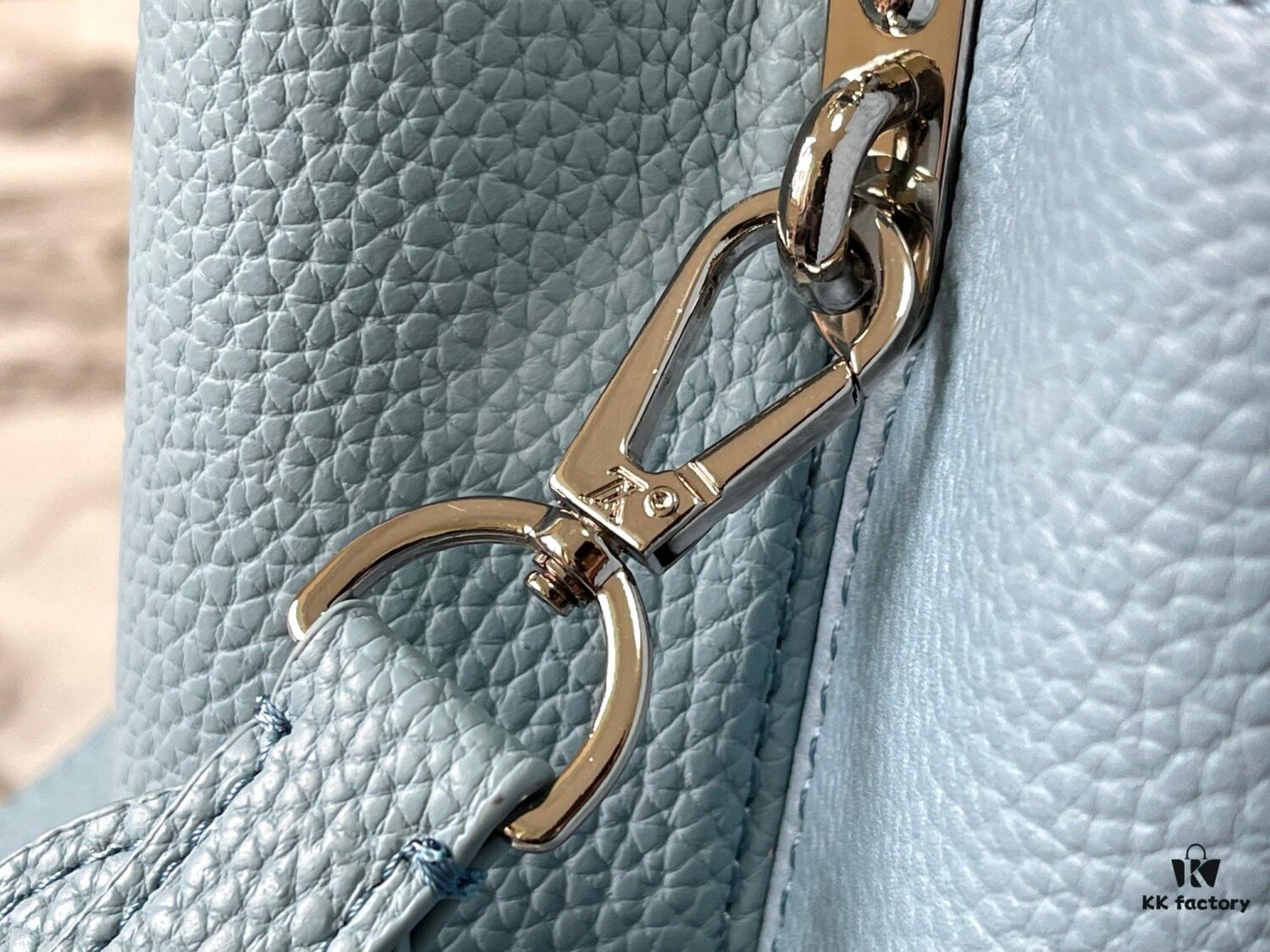Upgraded Version M21756 LV x YK Capucines Medium Handbag