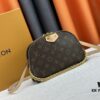 6930726a6e68136f4d9a5d47 M12996 LV Crescent Double-Zipper Handbag