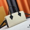 Model M11791 Louis Vuitton 2024 Fall/Winter Women's Handbag