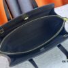 693072766e68136f4d9a5d62 Louis Vuitton M11791 Women's Bag Fall/Winter 2024