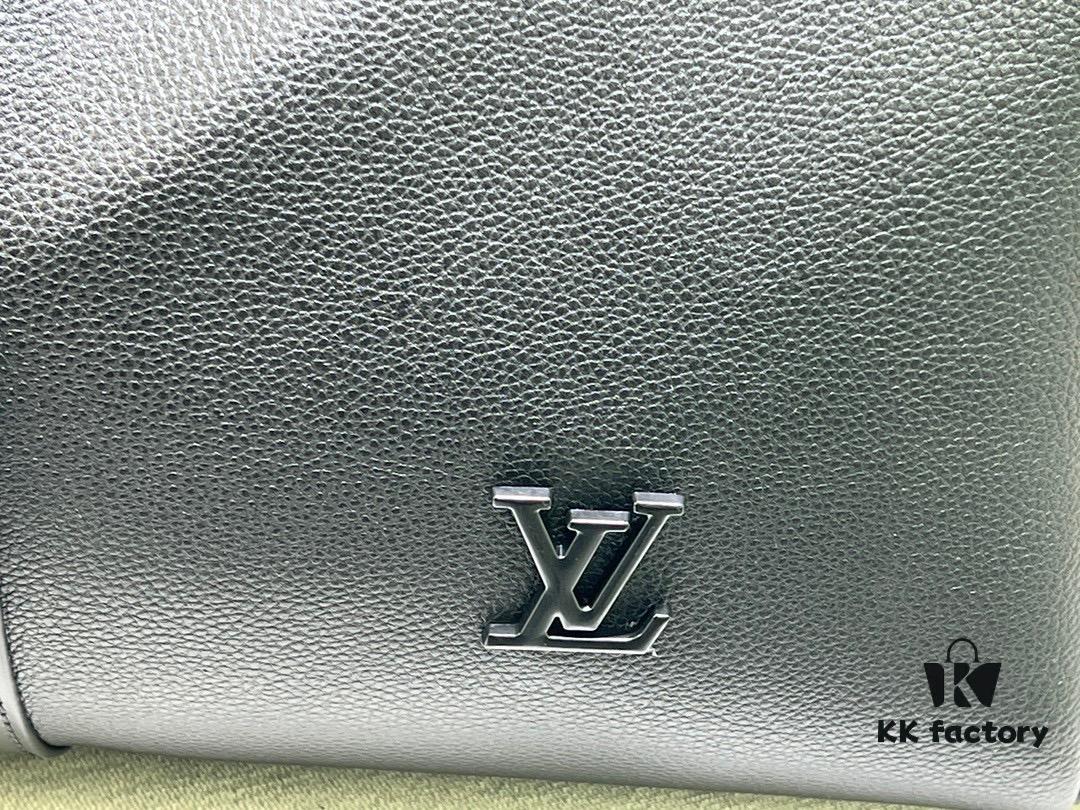 6930729d6e68136f4d9a5dae This Keepall travel bag is crafted from LV Aerogram cowhide leather, showcasing the iconic silhouette and Louis Vuitton's exceptional leather craftsmanship. The leather label and jacquard shoulder strap pay tribute to the brand's travel heritage, while the carry-on size makes it perfect for weekend getaways.