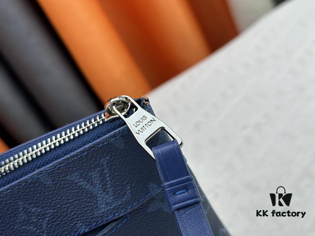 693072a16e68136f4d9a5db8 New Arrival 'Louis Vuitton' Handheld Clutch Bag 💼 M11545 Blue LOUIS VUITTON Pochette Voyage Letter Logo Zip Closure Leather Unisex Men's and Couples Bag in Multiple Colors