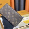 693072f96e68136f4d9a5e57 M81630. 👏👏Vivienne Holidays 2022 Collection Limited Edition Zippy Single Compartment Wallet, Showcasing Louis Vuitton's Travel Heritage