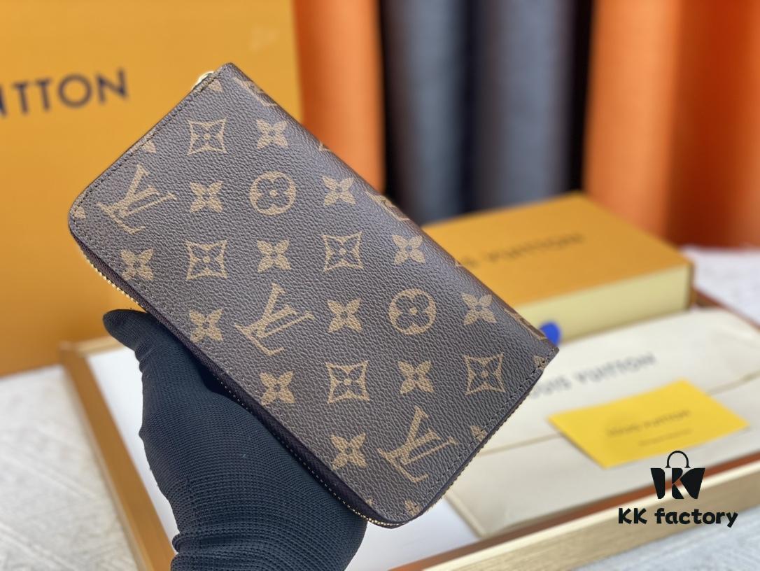 693072f96e68136f4d9a5e57 M81630. 👏👏Vivienne Holidays 2022 Collection Limited Edition Zippy Single Compartment Wallet, Showcasing Louis Vuitton's Travel Heritage