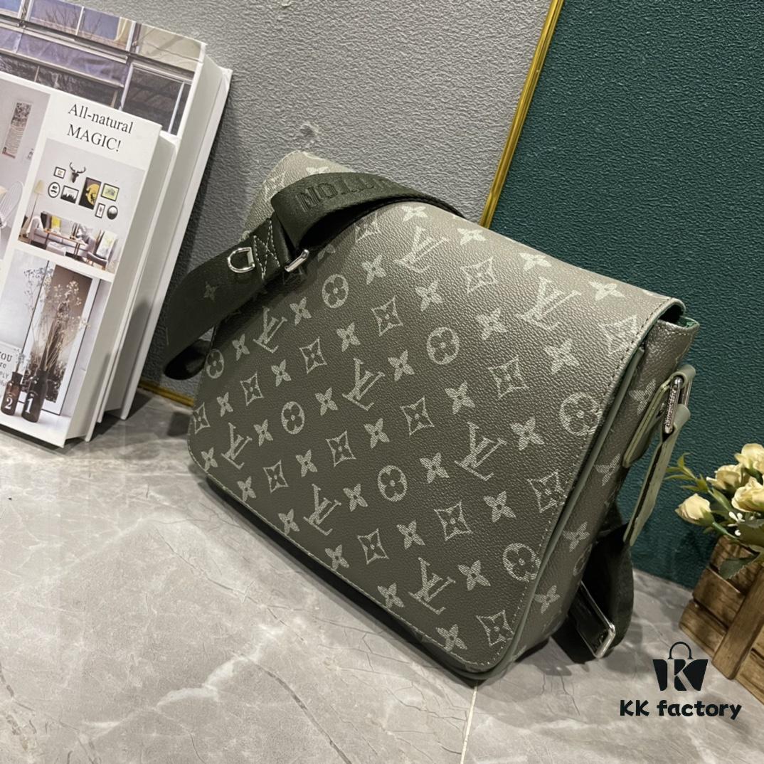693073126e68136f4d9a5e88 Upgraded Version 180 M11593 M46255 Gradient Green Gradient Blue Exclusive Men's Free Shipping Crossbody Bag District Mini Crossbody Bag