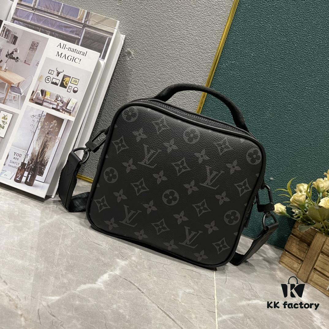 6930731c6e68136f4d9a5e9c Upgraded M46973 Vintage Flower, Black Flower Quest Messenger Bag
