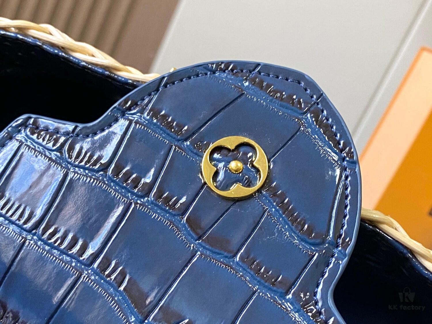 Upgraded M11619 Crocodile-Texture Capucines BB Bag